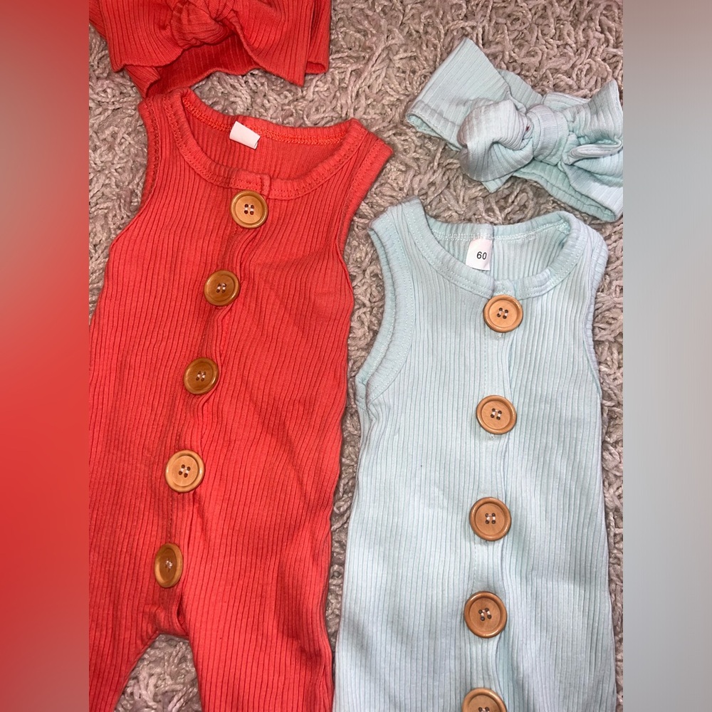 Two outfits - Picture 2 of 4